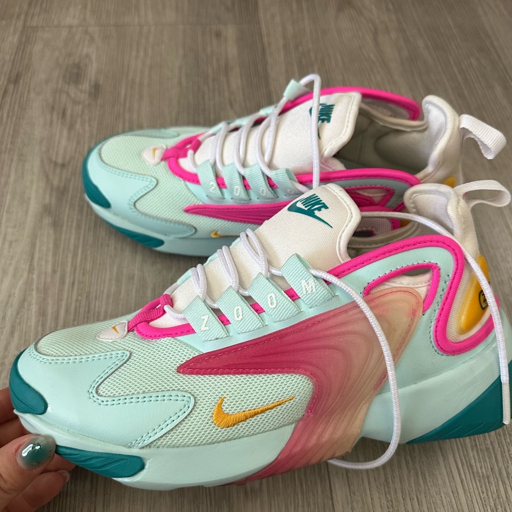 Nike Zoom Sneakers in Mint and Pink